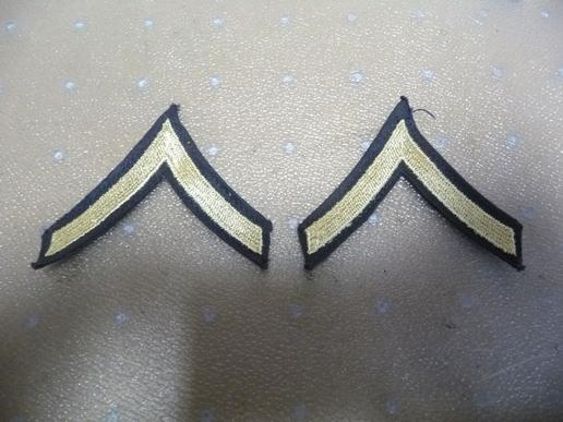 USA WW2  PAIR CLOTH  P.F.C  RANK CHEVRON