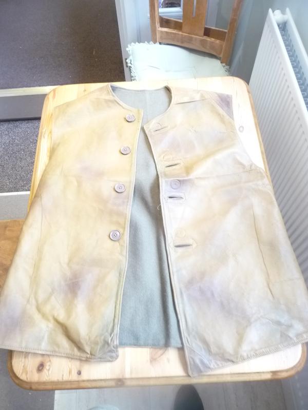 BRITISH WW2 LEATHER JERKIN - 1942 DATED