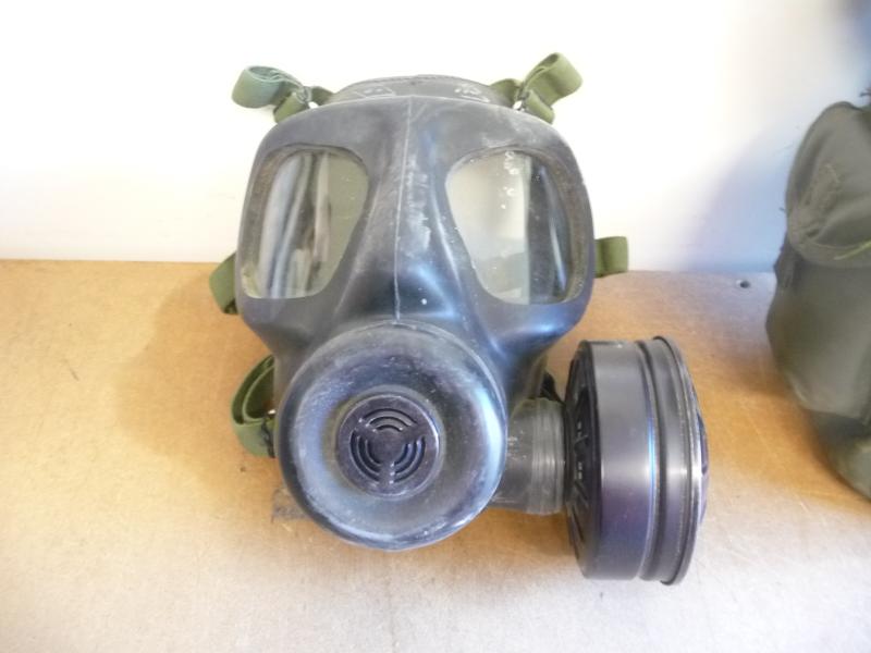 BRITISH S-6 RESPIRATOR - 1970's